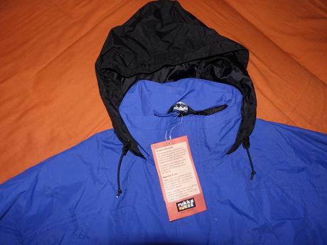 Nova nepremokava bundicka rukka, 152