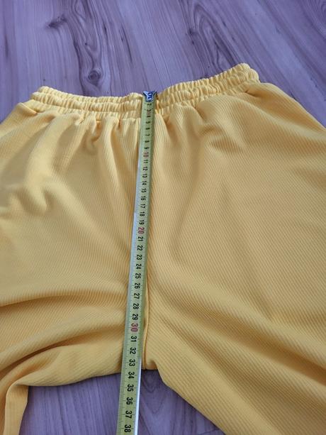 3ks tepláky nové, xs