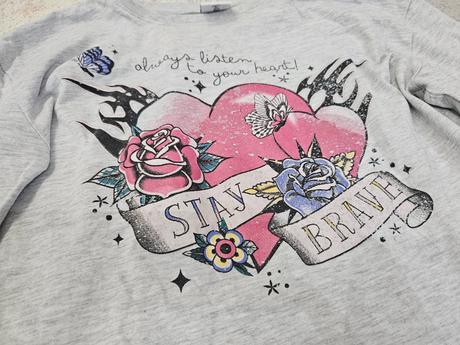 Tricko so srdieckami, 146