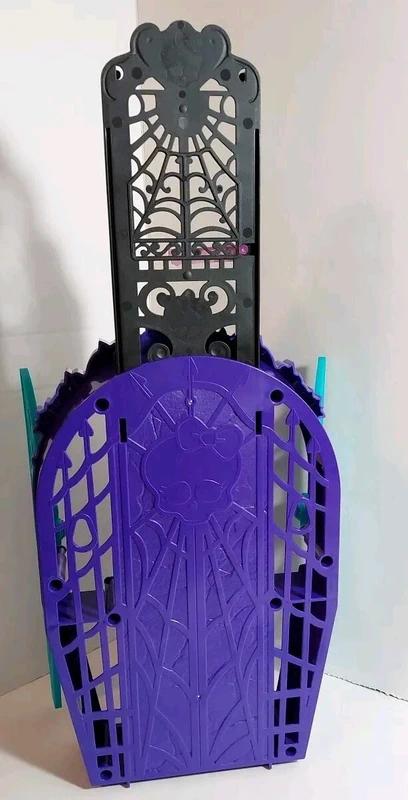 Monster high šatník, 