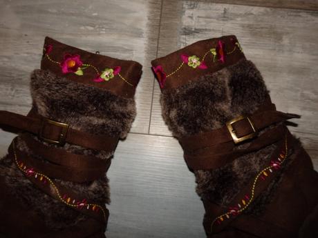 Semišové vyšívané čižmičky veľ. 19cm, 30