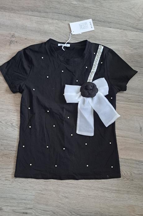 Cierne tricko s velkou mašľou, 