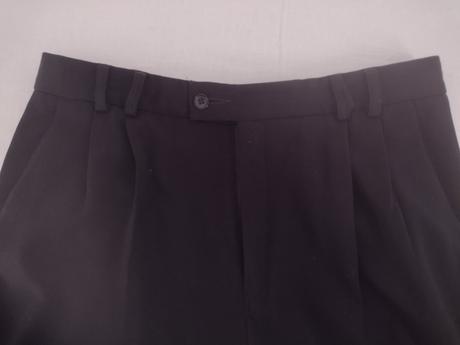 Pánsky čierny oblek, 50