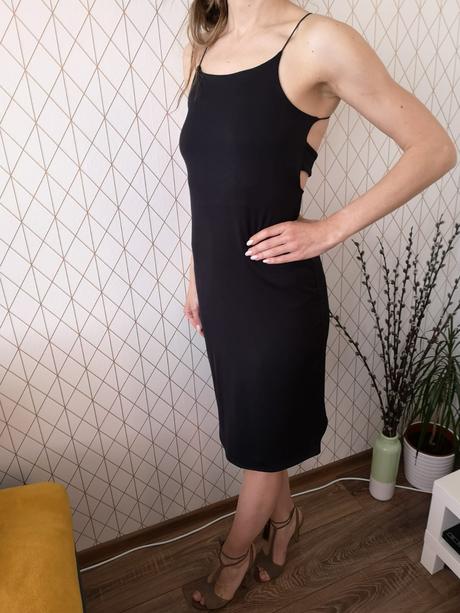 Čierne elasticke saty, m