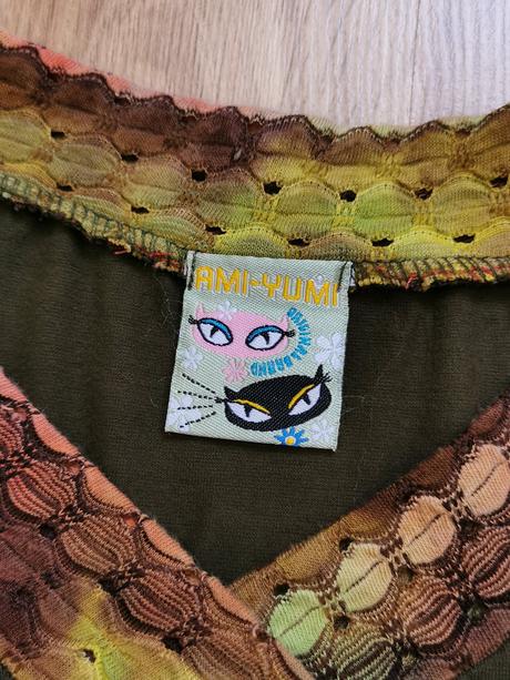 Predĺžené tričko, 146