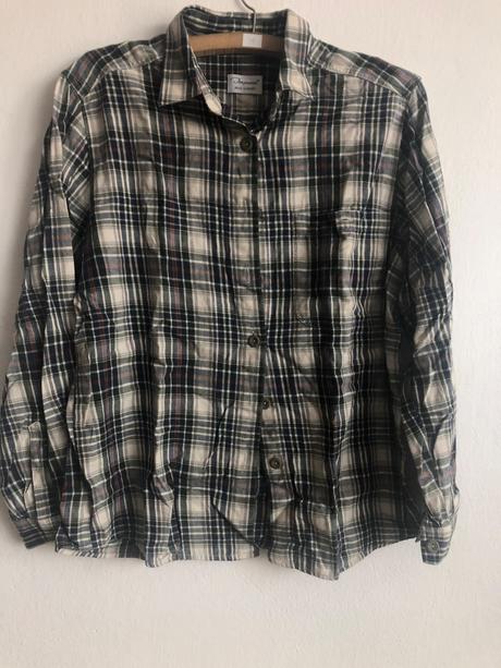 Kockovaná košeľa, 38