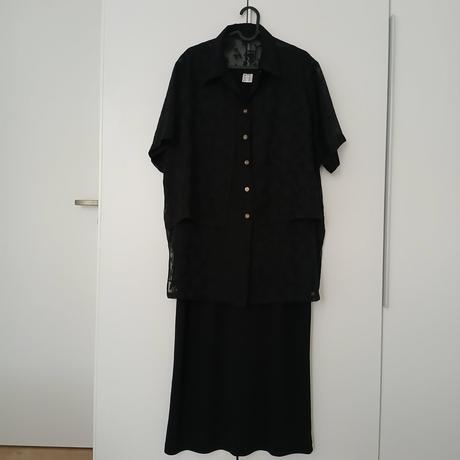 Čierne šaty s ležérnym transparentným topom, 46