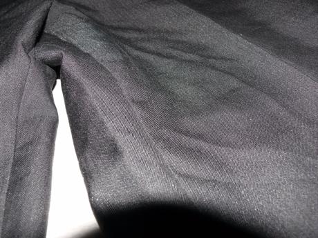 Čierne nohavice na slávnostné udalosti, 48