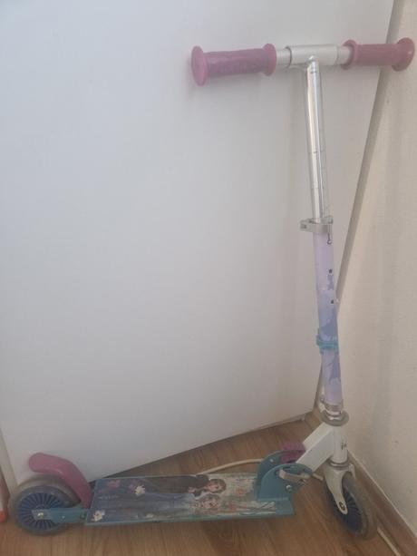 Kolobezka frozen elza, 