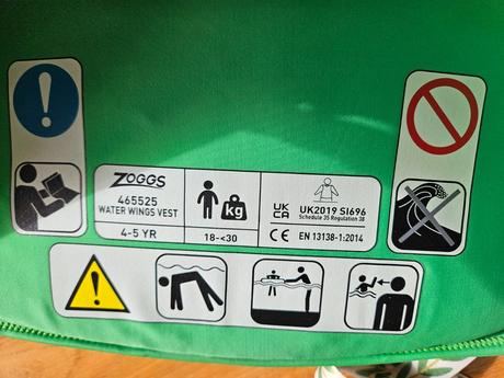 Plavecka vesta zogs, 
