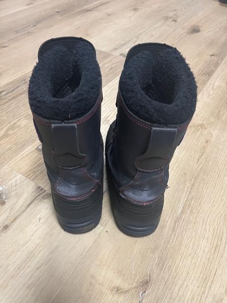 Snehule, lee cooper,34