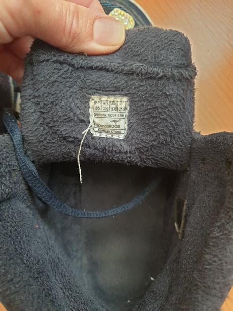 Topanky 35ky, kangaroos,35