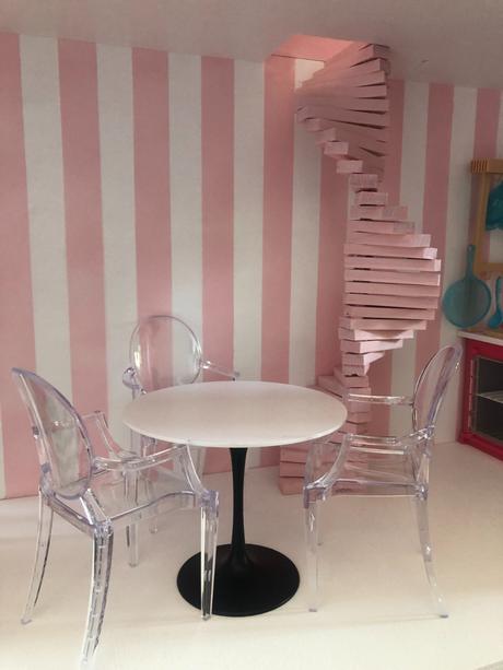 Luxusný barbie domček s najkrajšou barbie zbierkou, 