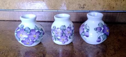 3 ručne maľované minidžbániky spolu,