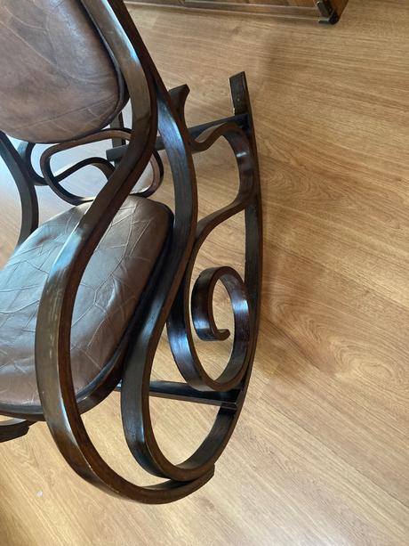 Hojdacie kreslo zachovale, 