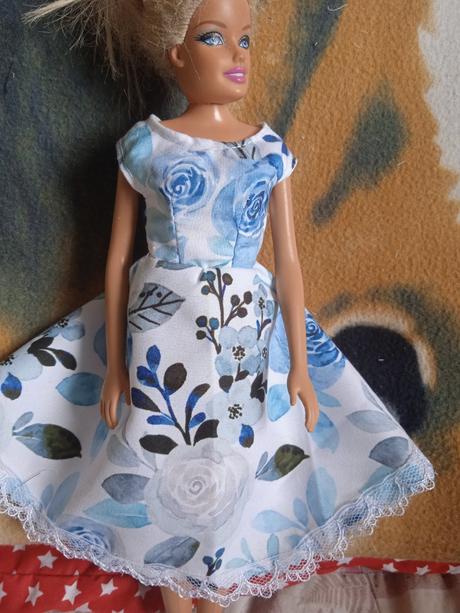 Šaty pre babiku barbie,