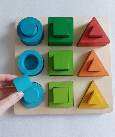 Drevené montessori hračky, 
