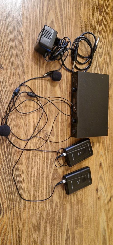 Bezdrôtové mikrofóny auna, 