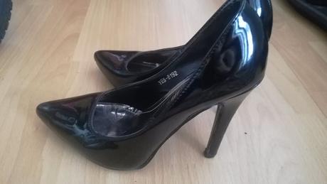 Lakovane lodicky, 36