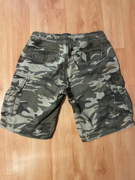 Krátke nohavice, 30