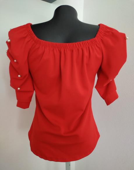 Elegantný červený top / blúzka s perličkami, m