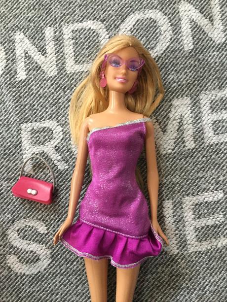 Babika barbie a auto,