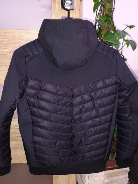 Prechodná chlapčenská bunda, chapter young,146