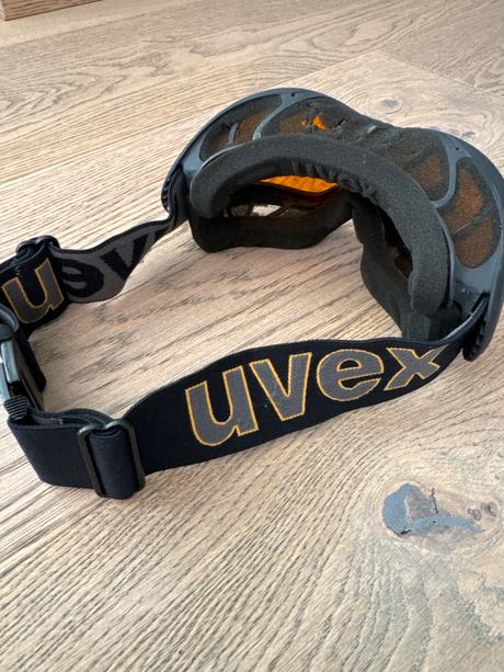 Lyziarske okuliare uvex, 