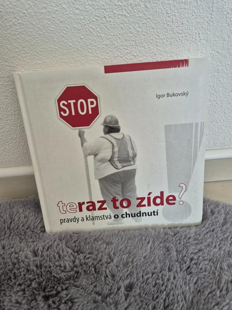 Kniha teraz to zíde,