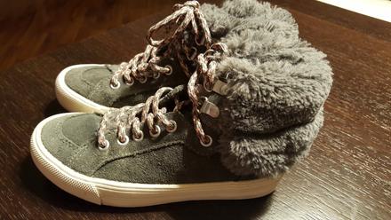 Kotnikove tenisky zara 30 s kozusinou, zara,30