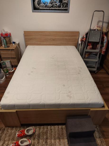 Posteľ s úložným priestorom a matracom, šírka (cm): 140,dĺžka (cm): 200