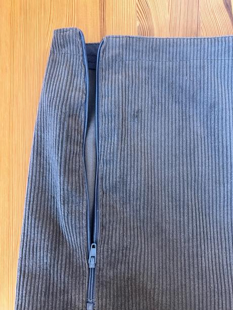 Menčestrová sukňa na zips, 140, 140