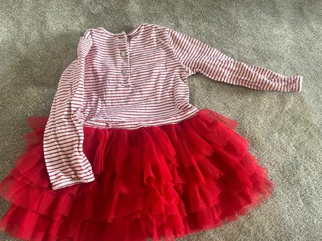 Vianočné šaty, 92