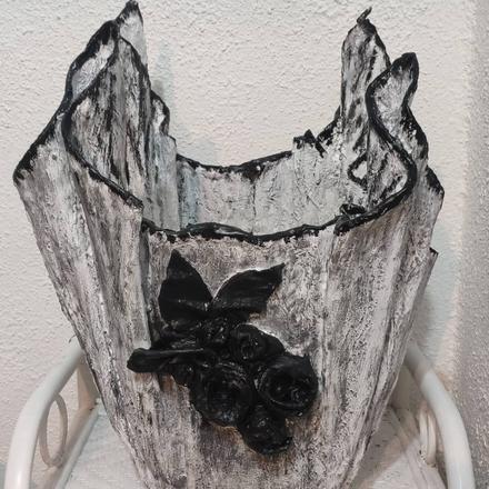 Kvetináč z cementu, 