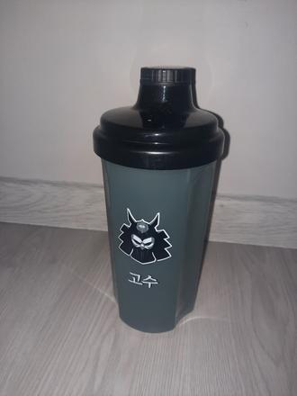 Nová športová fľaša (500 ml), 