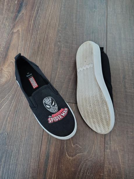 Prezúvky do školy spiderman, sinsay,35