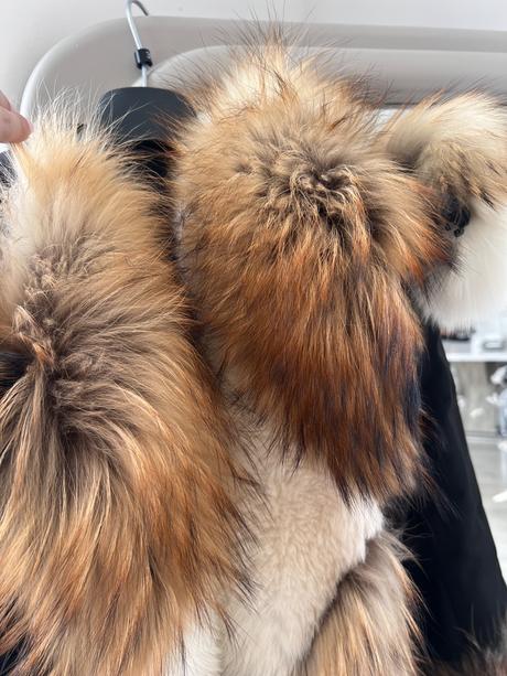 Bunda s pravou kožušinou, s