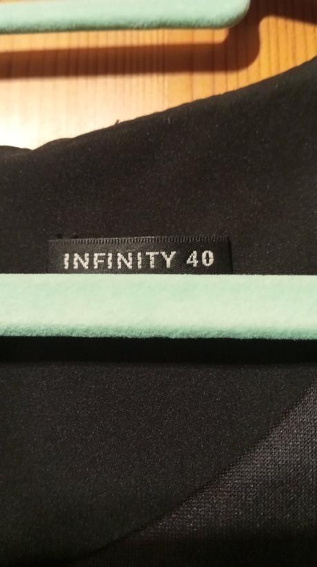 Krásne príležitostné šaty, m