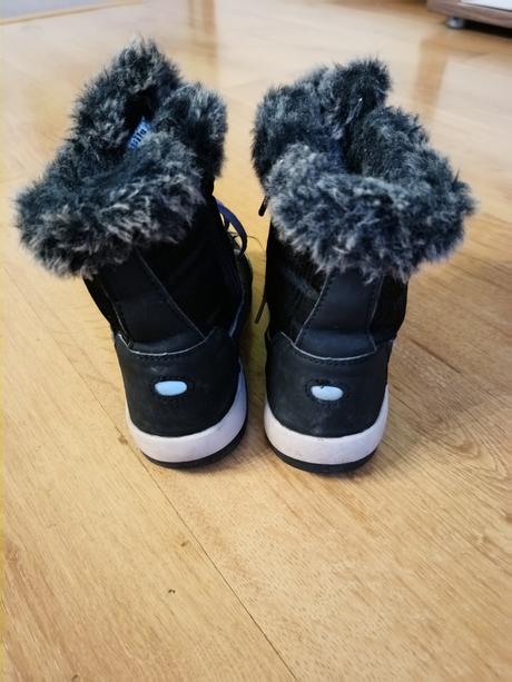 Dievčenské čižmy, 30