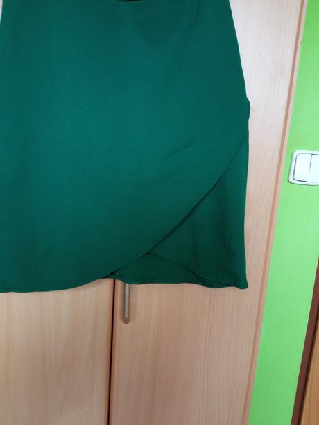 Šaty na jedno rameno, 40