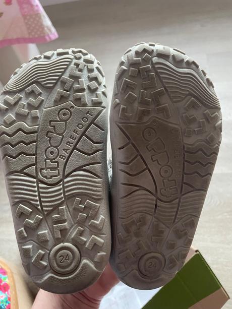 Barefood sandálky, froddo,24