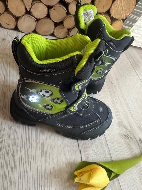 Zimušne čižmy lico svietiace, 27