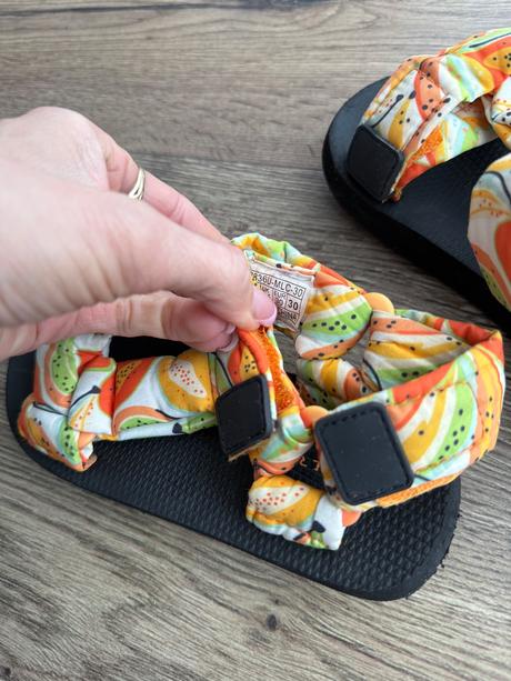 Sandálky, reserved,29