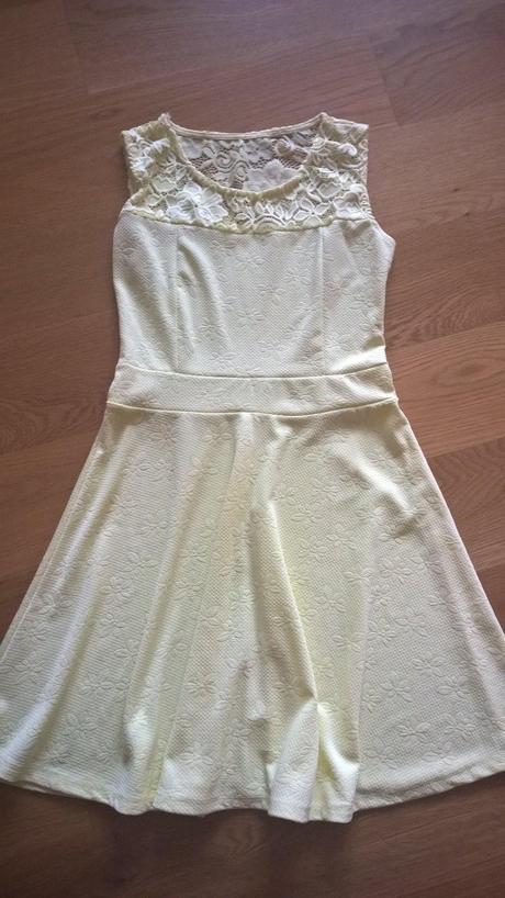 Krásne žlté šaty, 158 / 164