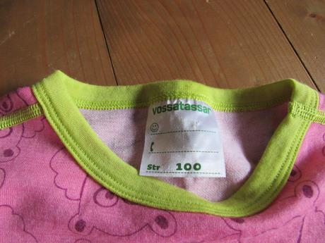 Vlnený nátelník s ovečkami, 98