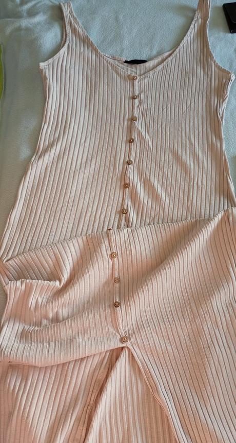 Sexi vrúbkované maxi šaty m/xl, m