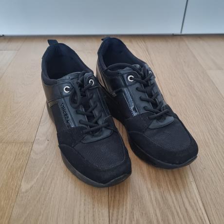 Dámske čierne tenisky, 38