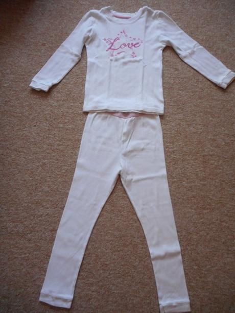 Pyžamko, lupilu,104