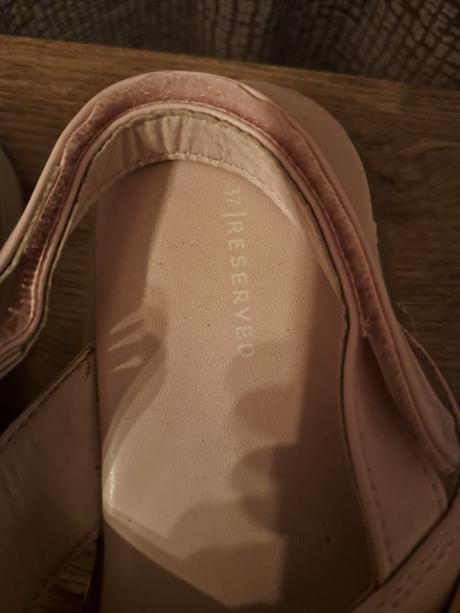 Sandále a žabky v.37, reserved,37