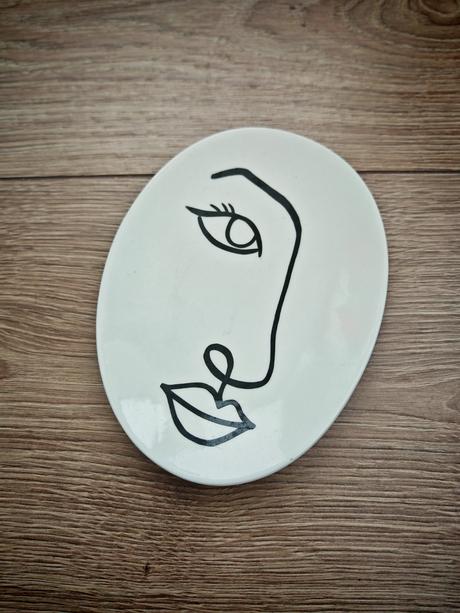 Tanierik na šperky, 